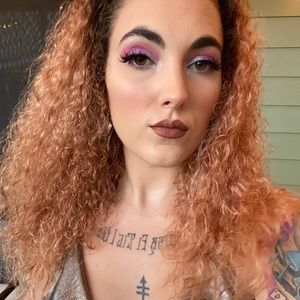 Meet your Posher, Kendra